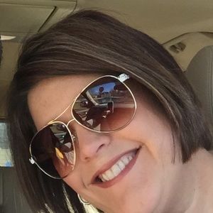 Meet your Posher, Tina